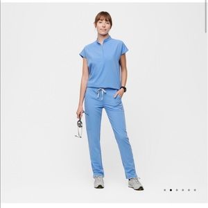 Figs Cecil blue scrub set